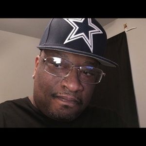 Meet your Posher, Carlos